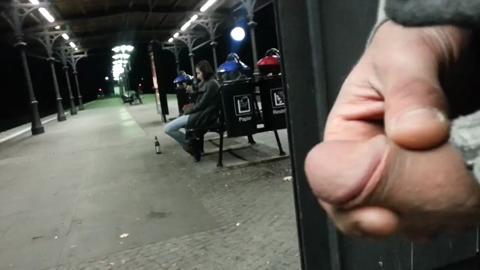 27422